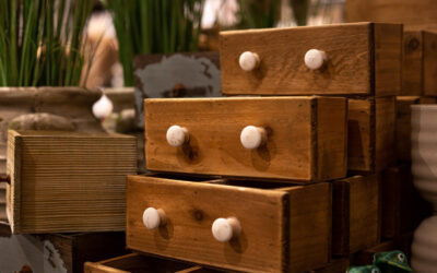 How to Spot Solid Wood at Thrift Prices